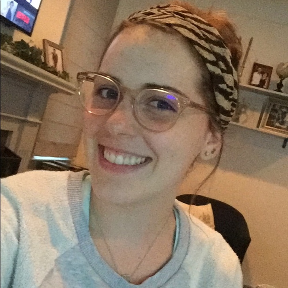 Meet your Posher, Courtney